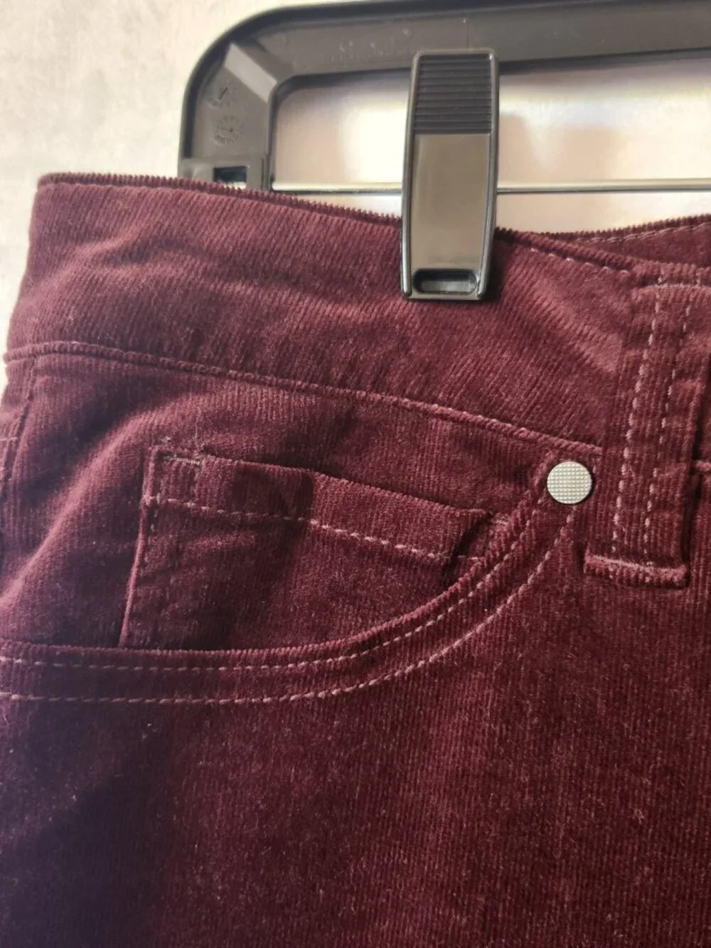 Cabi Women’s Size 12 Burgundy Carol Anderson Corduroy Skinny Five Pocket Pants